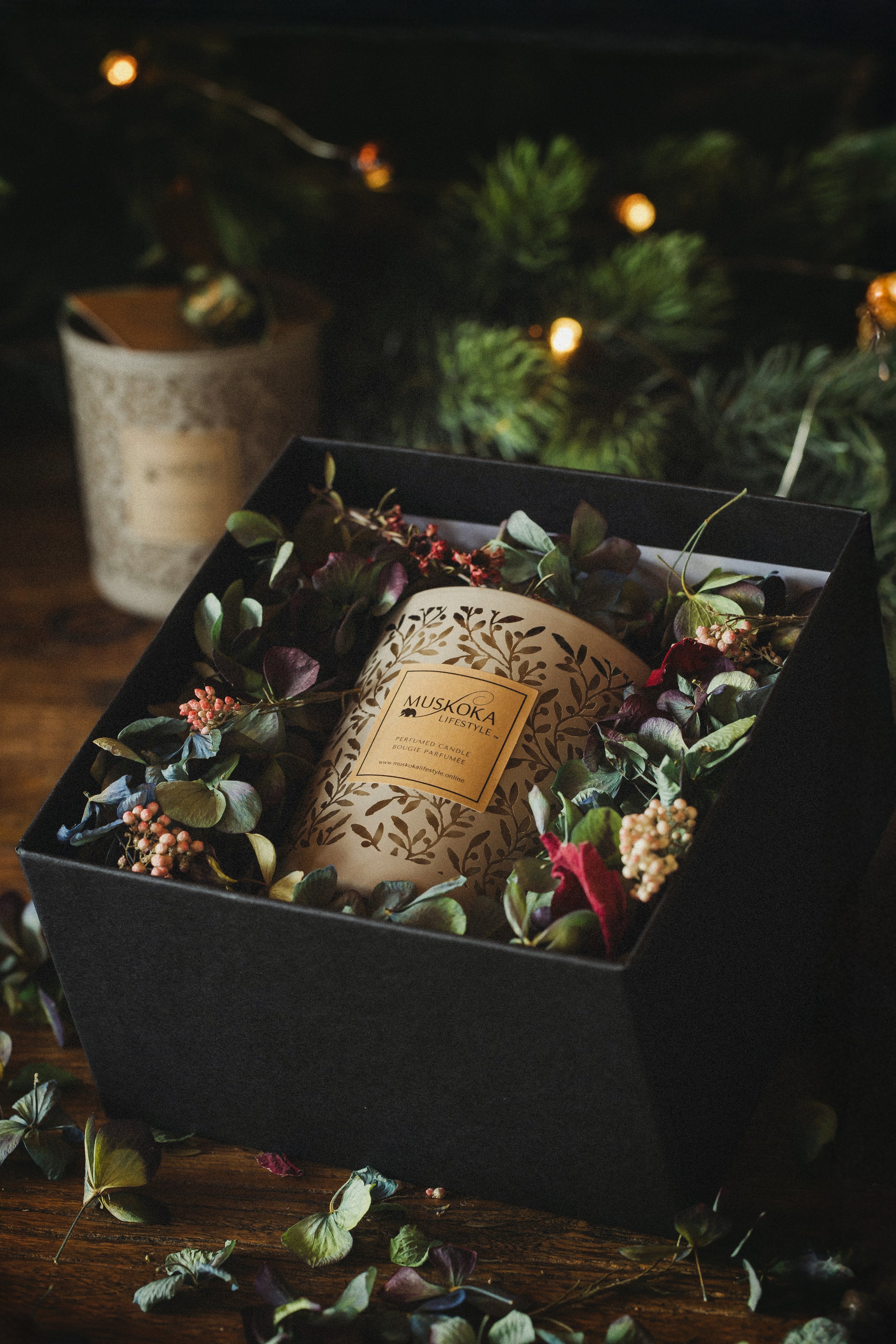 MUSKOKAN BRANDIED PEAR CANDLE GIFT BOX (with Everlasts)