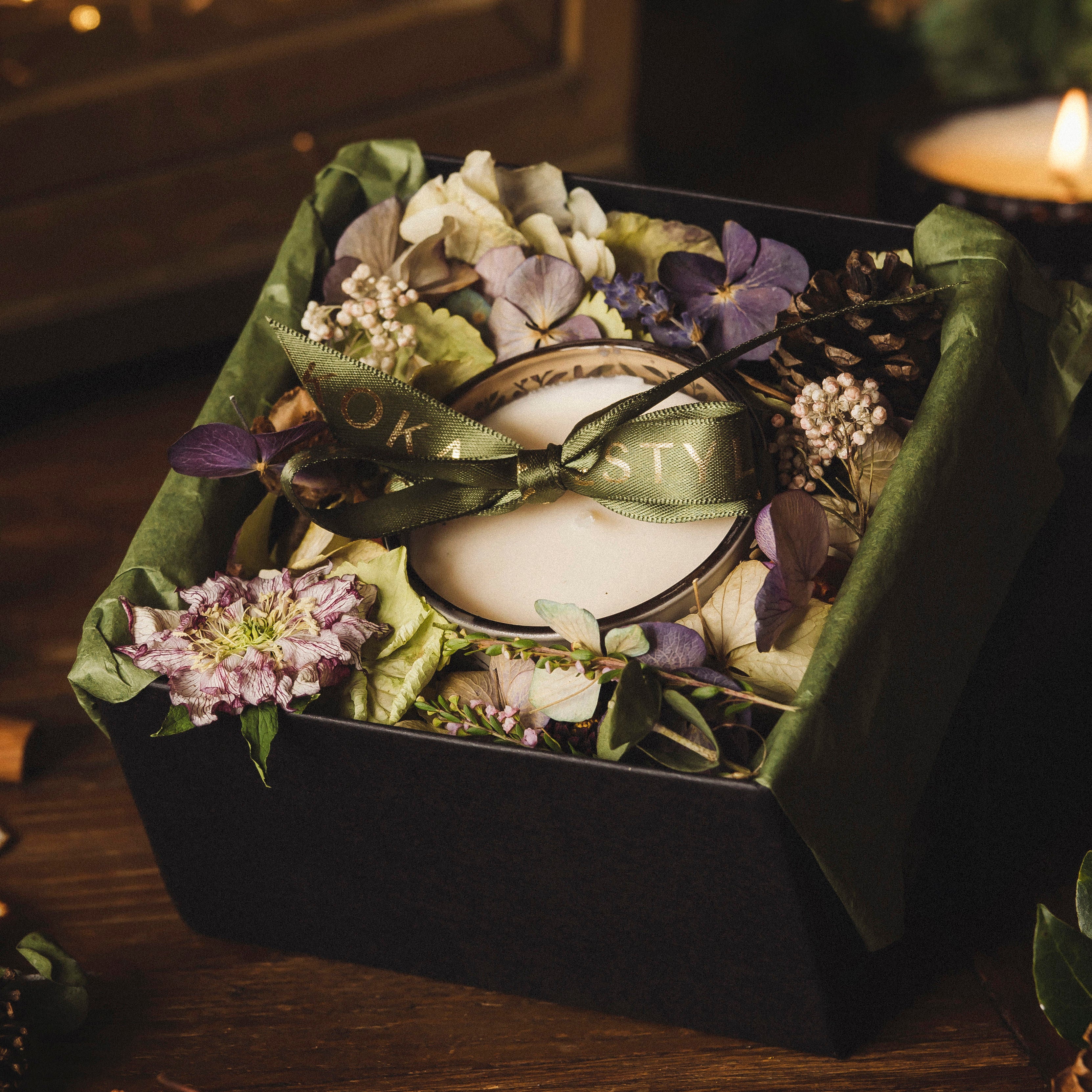 MUSKOKAN BRANDIED PEAR CANDLE GIFT BOX (with Everlasts)