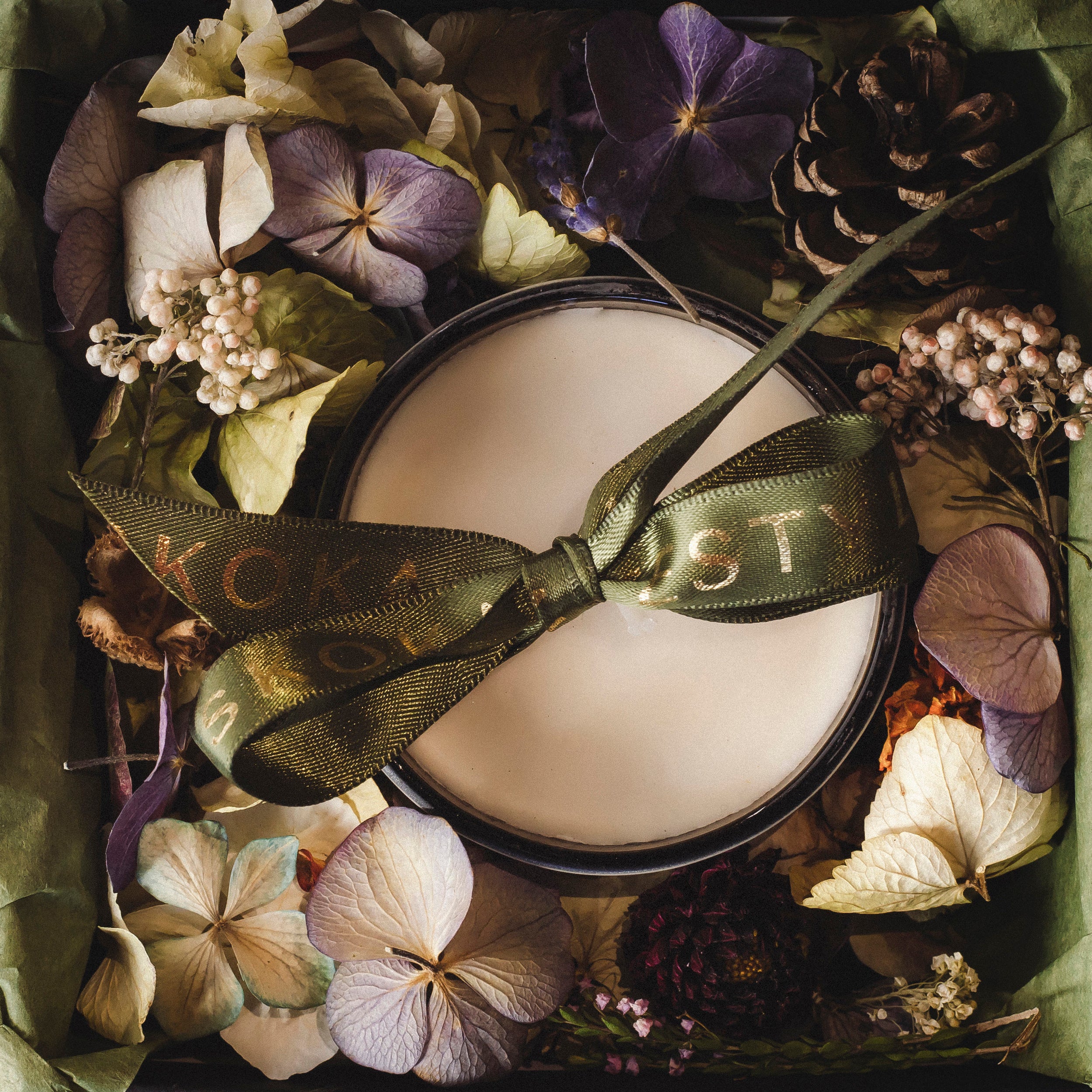 MUSKOKAN BRANDIED PEAR CANDLE GIFT BOX (with Everlasts)