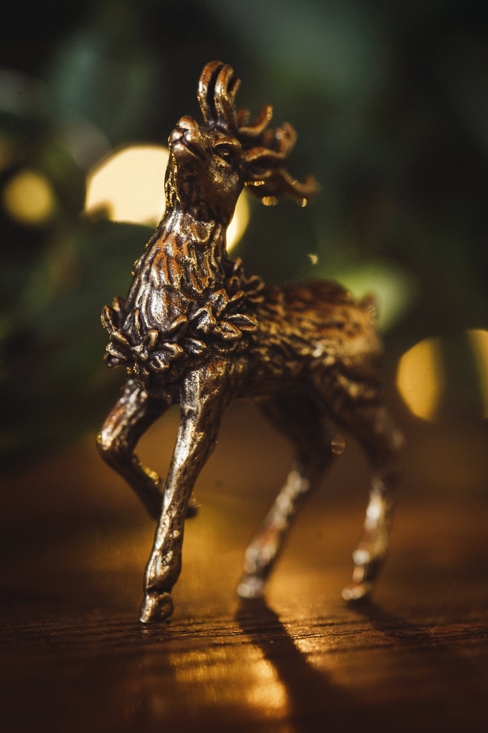 MUSKOKA MINIATURE BRONZE REINDEER