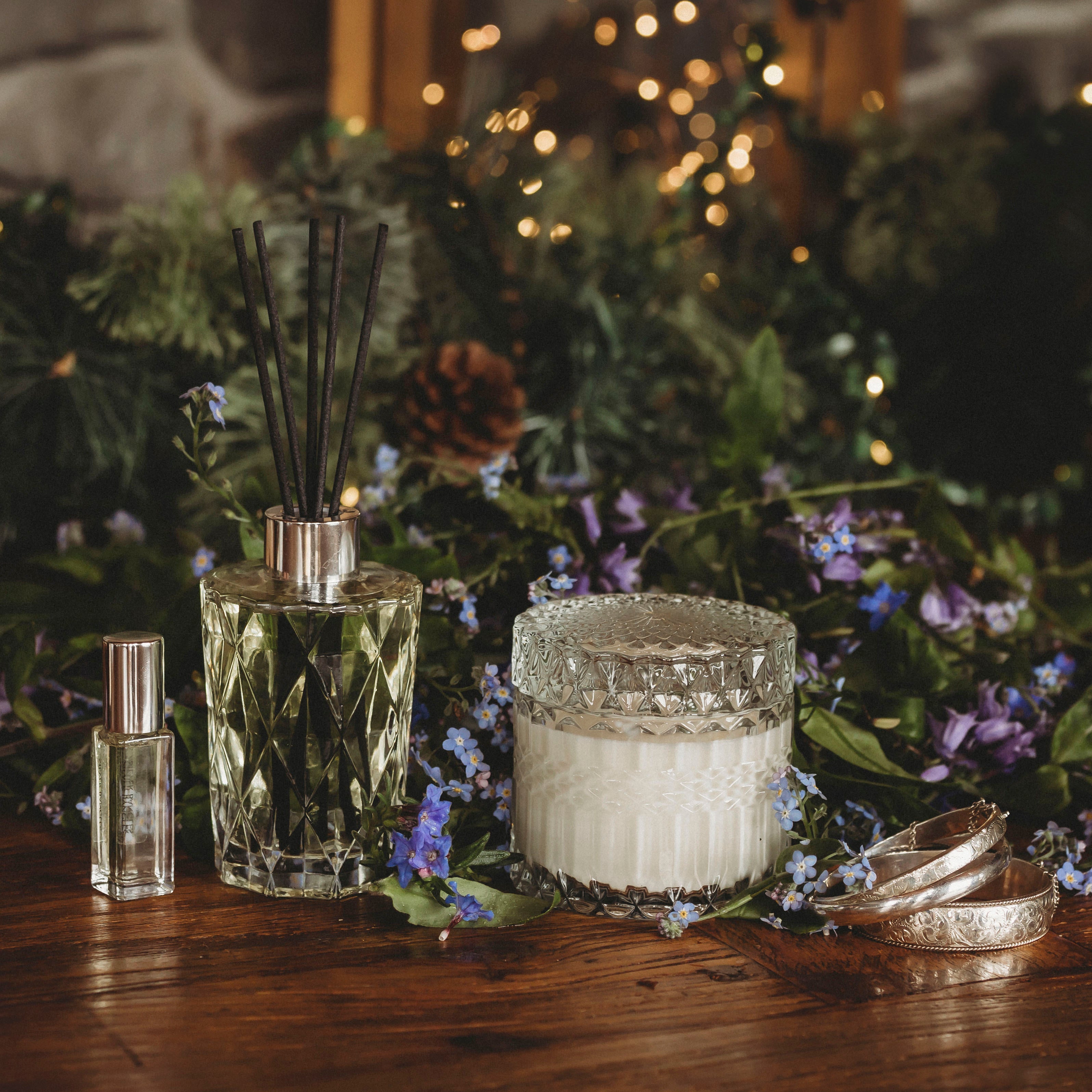 SILVER BANGLES CANDLE