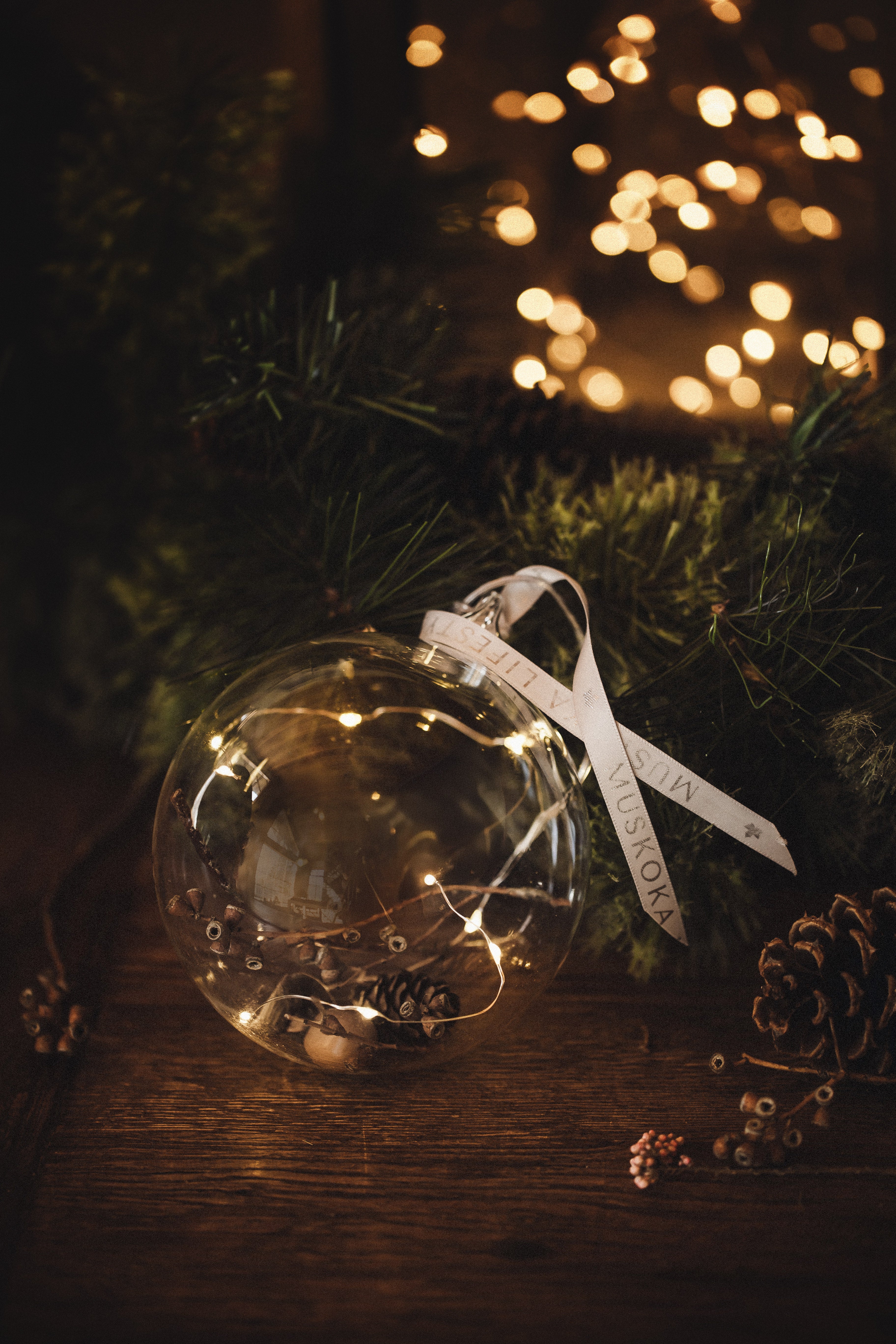 MUSKOKA WOODLAND FESTIVE GLOBES