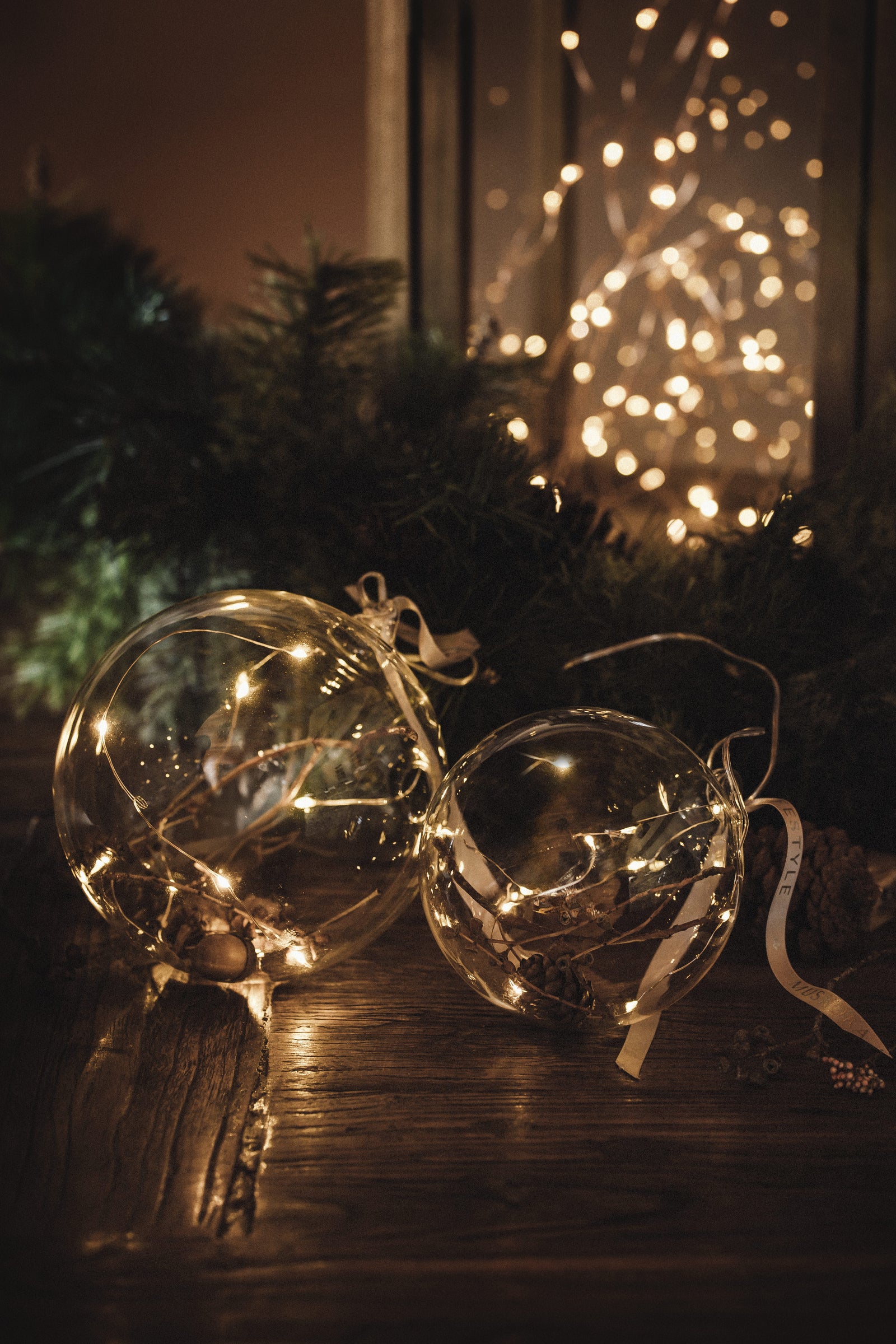 MUSKOKA WOODLAND FESTIVE GLOBES